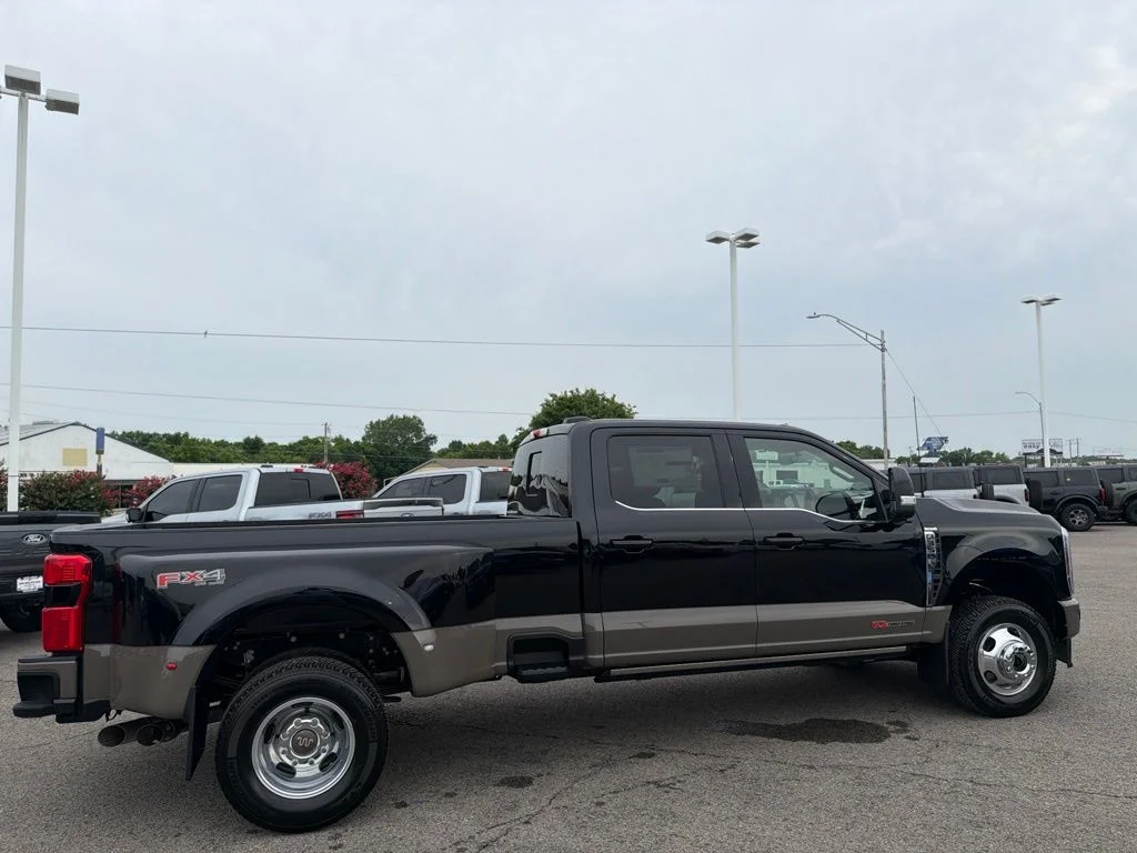 New 2026 Agate Black Metallic Ford King Ranch image 32