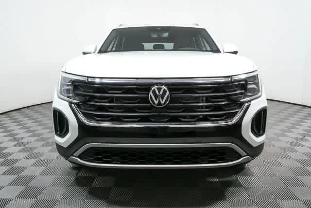 New 2026 Opal White Pearl Volkswagen 2.0T SE w/Technology image 35
