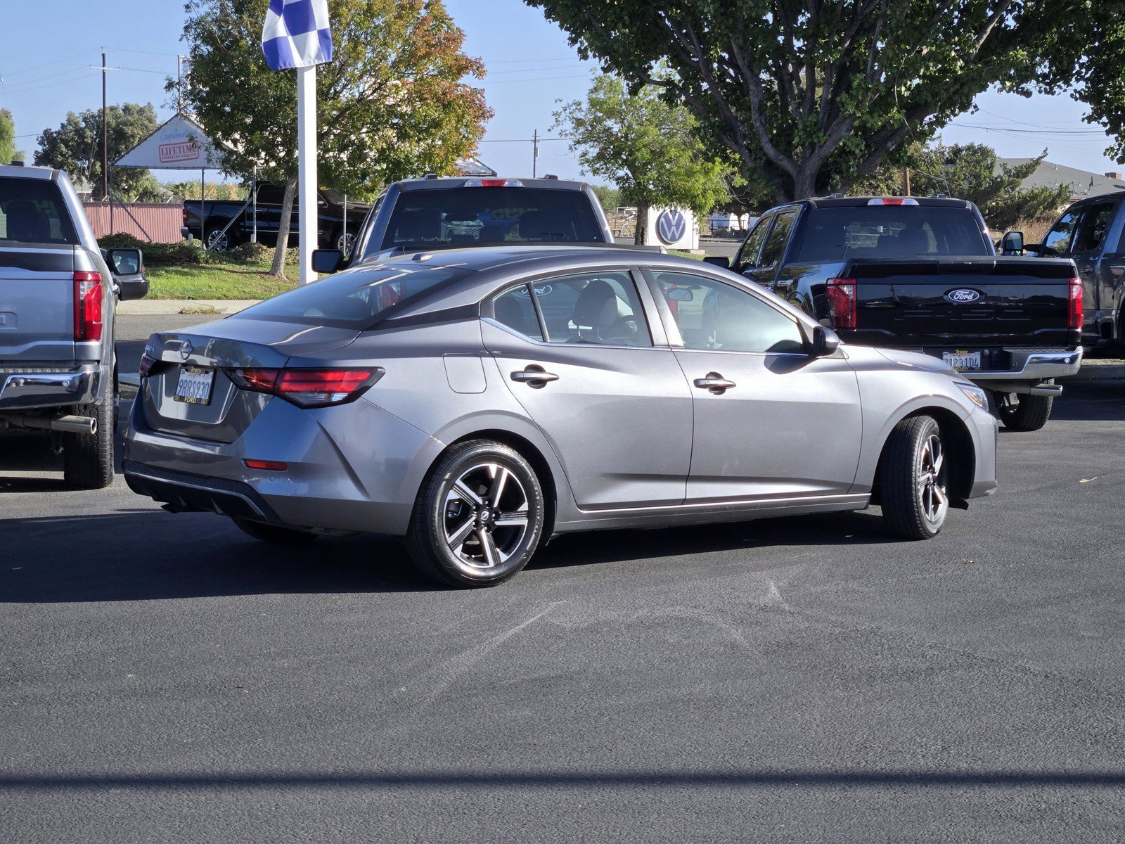 Certified Used 2025 Gun Metallic Nissan SV image 4