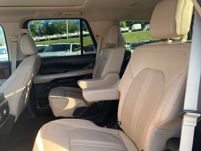 Used 2023 White Ford Limited image 21