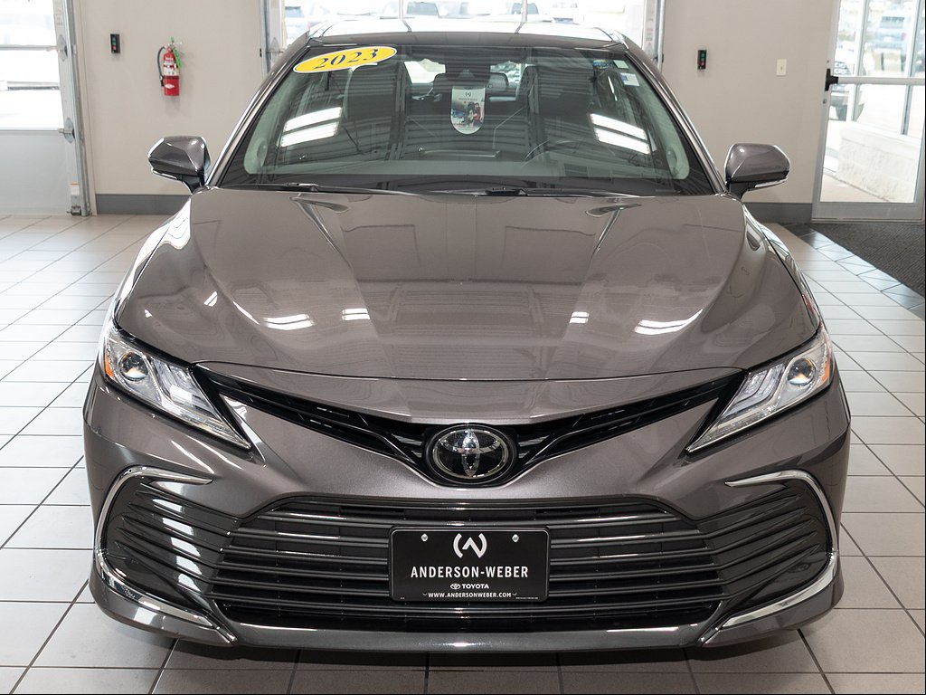 Used 2023 Predawn Gray Mica Toyota XLE image 4