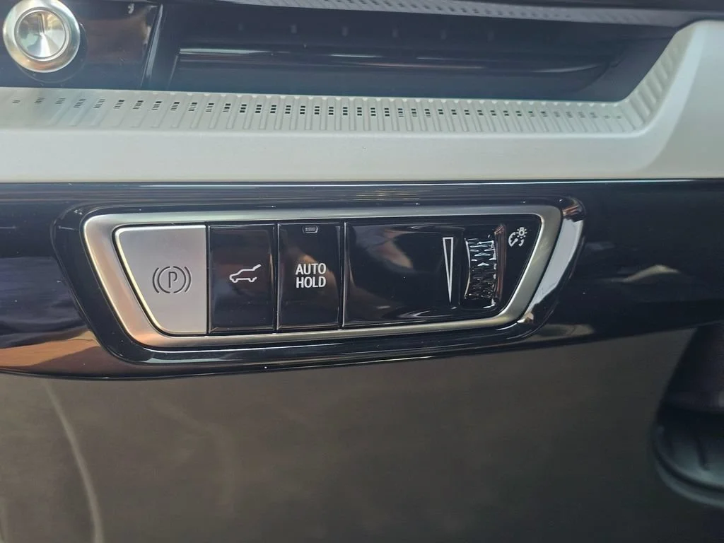 New 2026 Argent Silver Metallic Cadillac Luxury image 23
