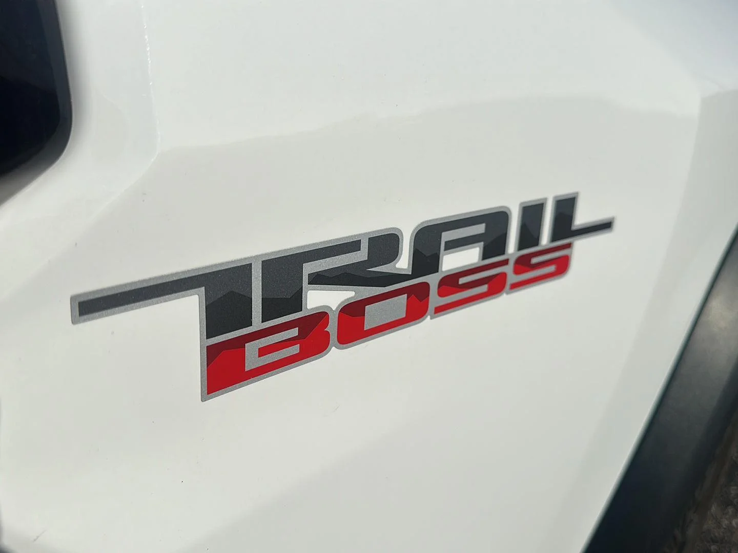 Used 2024 Summit White Chevrolet 4WD Trail Boss image 6