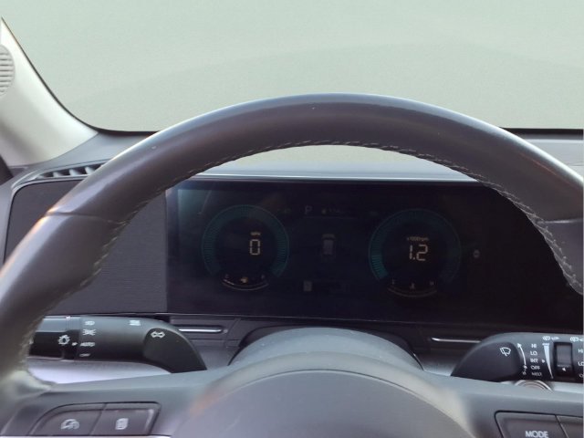 Used 2024  Hyundai SEL image 10