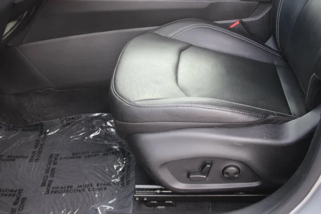 Used 2025 Silver Jeep Limited image 21