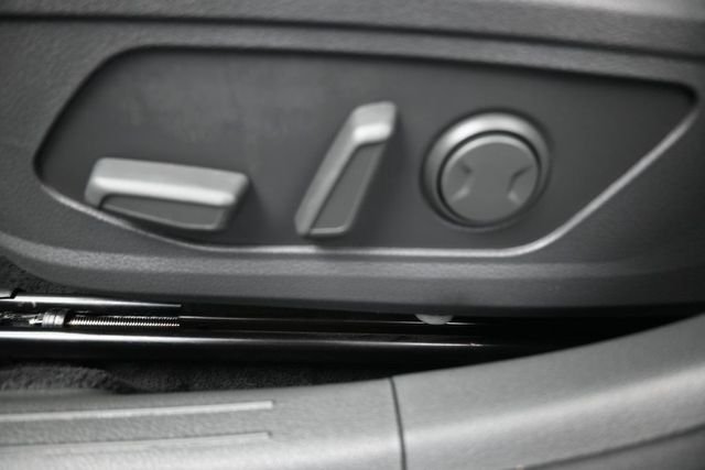 Used 2020 Gray Hyundai Limited image 32