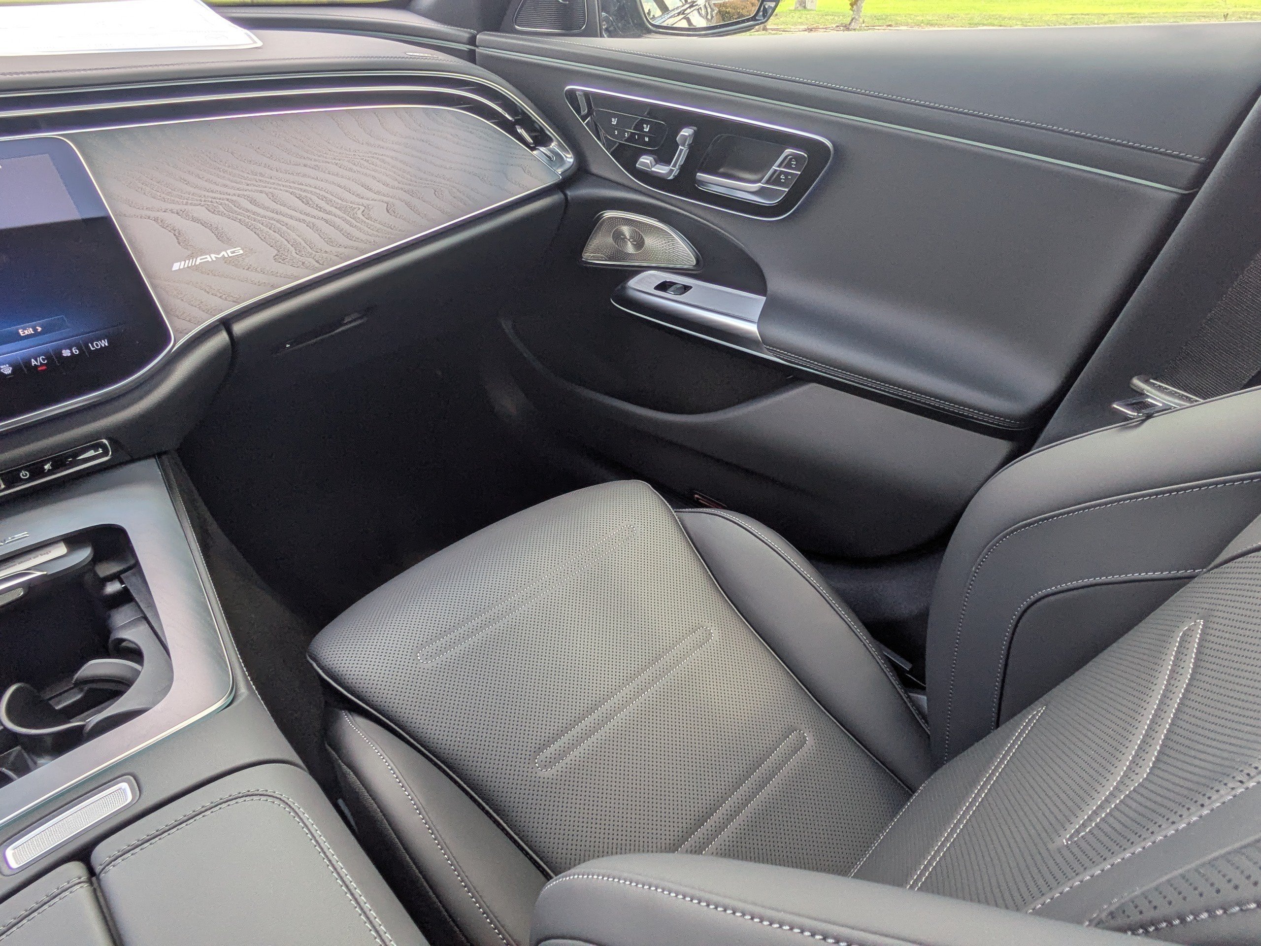 New 2026 Obsidian Black Metallic Mercedes-Benz AMG® E 53 E 4MATIC+ Wagon image 40