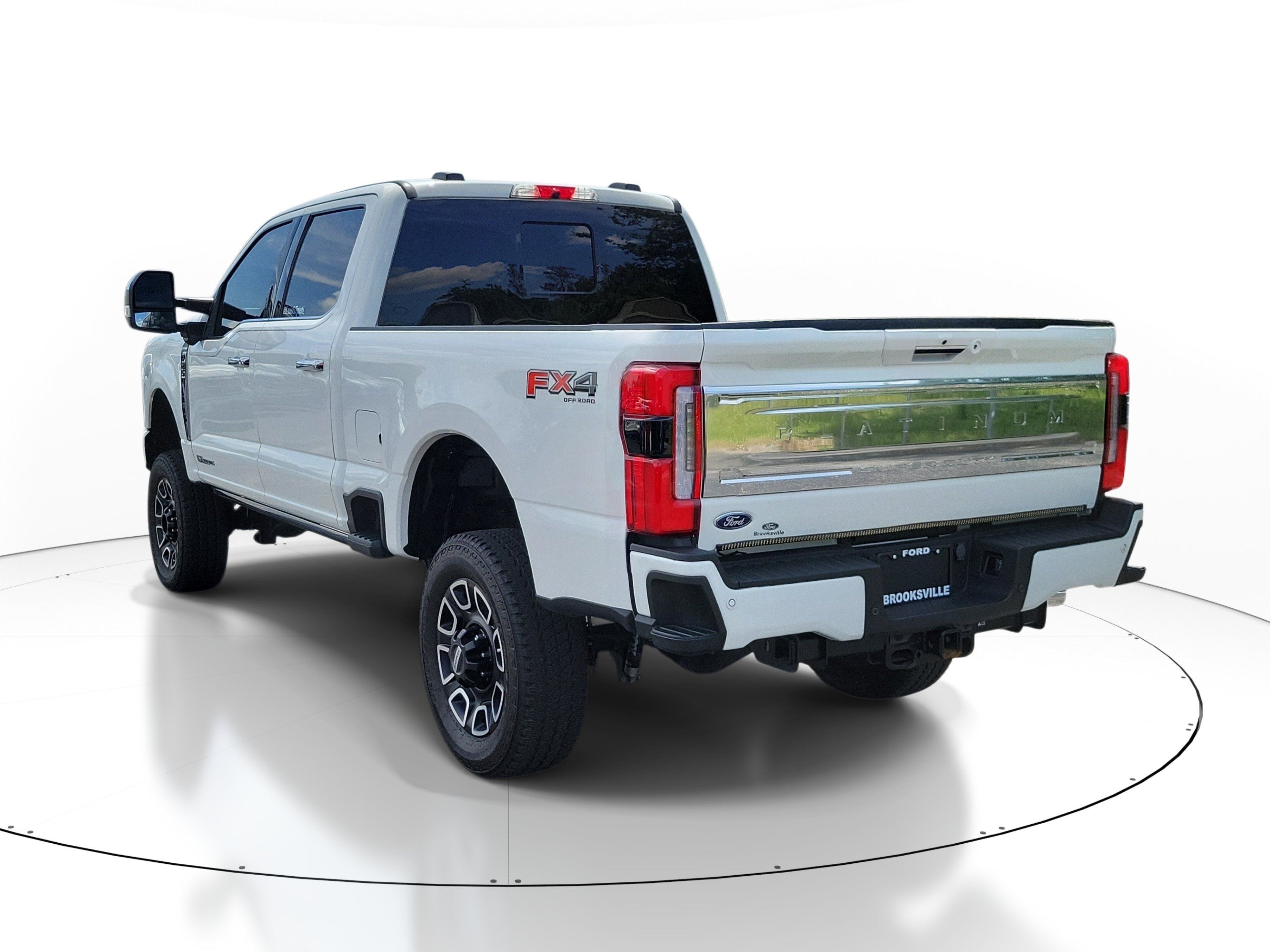 Used 2024 Star White Metallic Tri-Coat Ford Platinum image 3