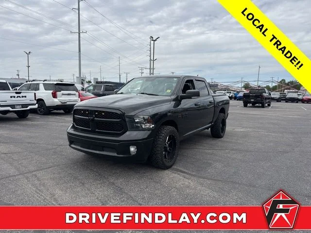 2018 RAM 1500 Big Horn 4x4 Crew Cab 5'7's photo