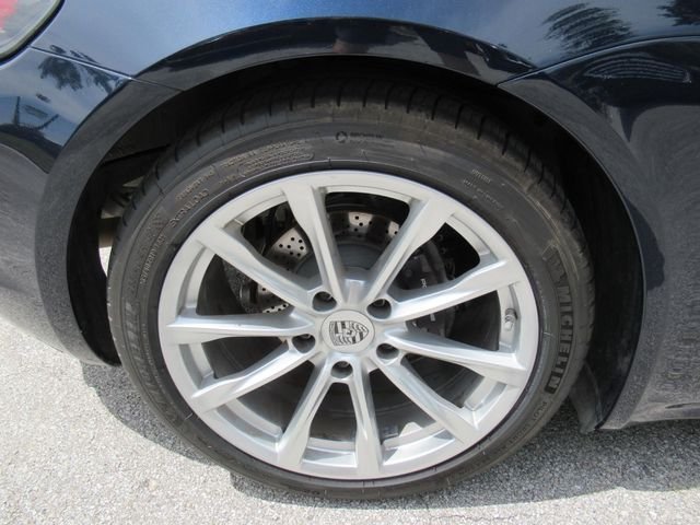 Used 2019 Blue Porsche Base image 10
