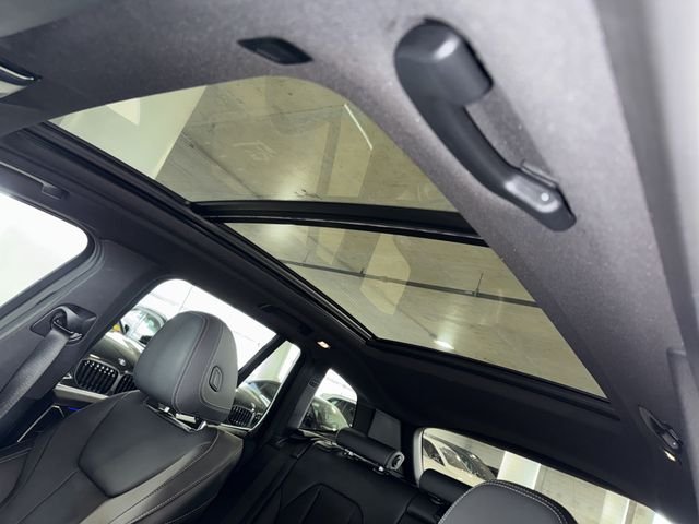 Used 2023 Alpine White BMW sDrive30i image 32