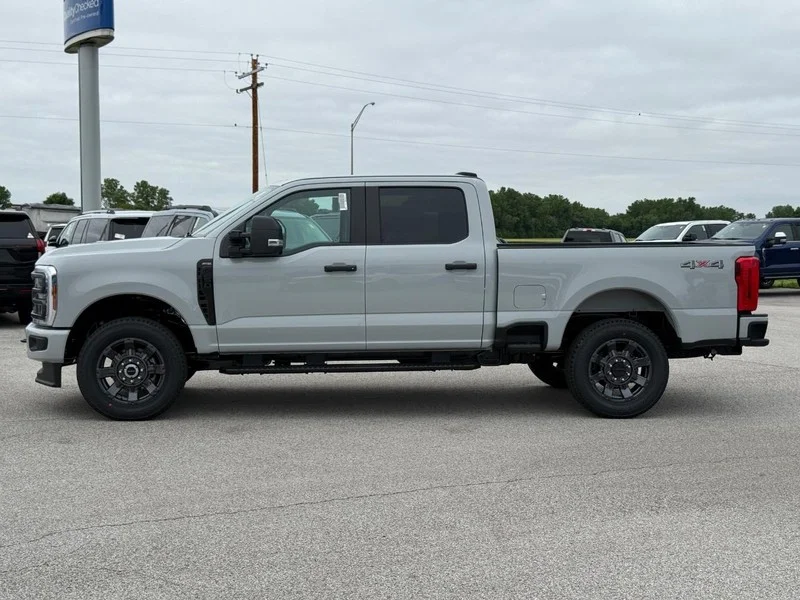 New 2026 Avalanche Ford 4WD STX image 2