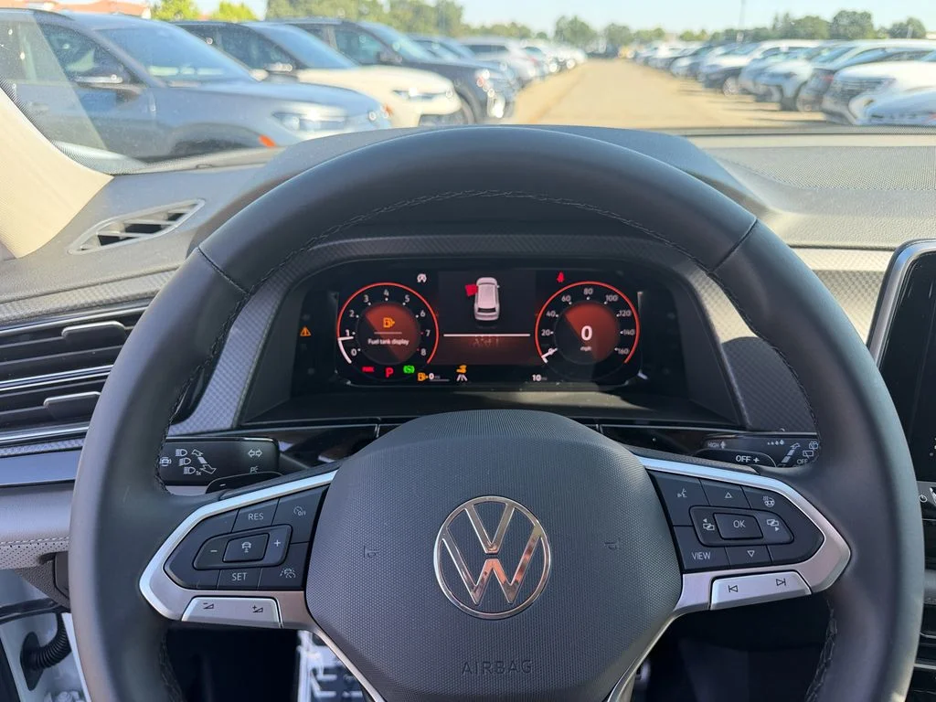 New 2026 Opal White Pearl Volkswagen 2.0T Peak Edition image 16