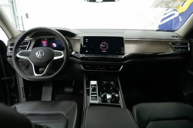 New 2024  Volkswagen 2.0T SEL image 25