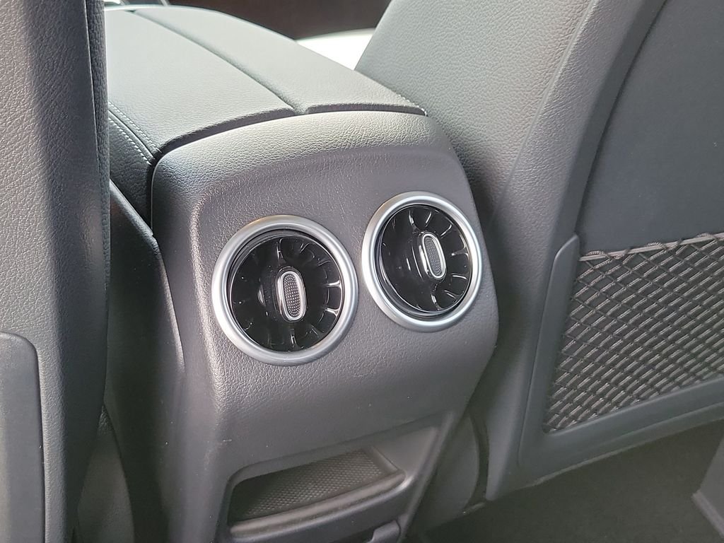 New 2026 Mountain Grey Metallic Mercedes-Benz GLA 250 image 15