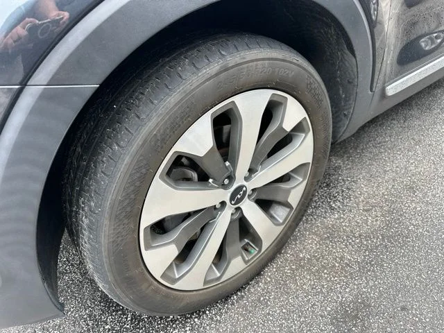 Used 2022 Gray Kia S image 6