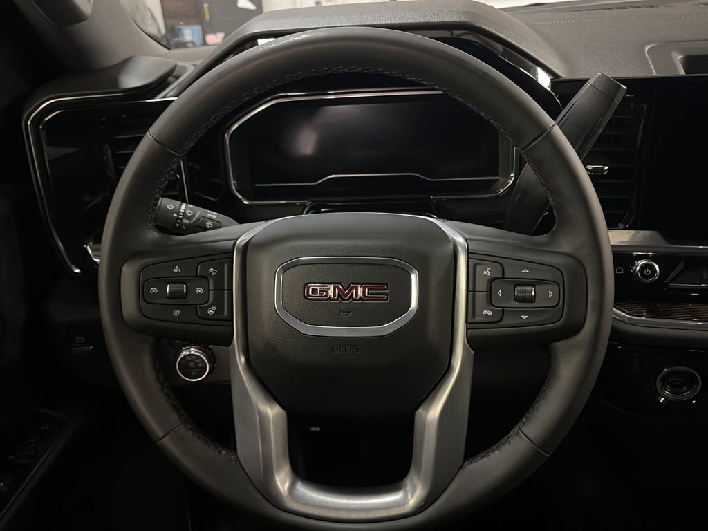 Used 2024 Summit White GMC Elevation image 20