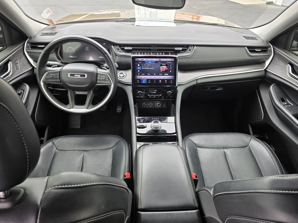 Used 2021 Red Jeep Limited 4x4 image 11