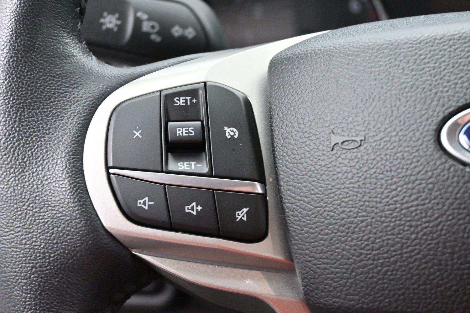 Used 2023 Oxford White Ford XLT image 19