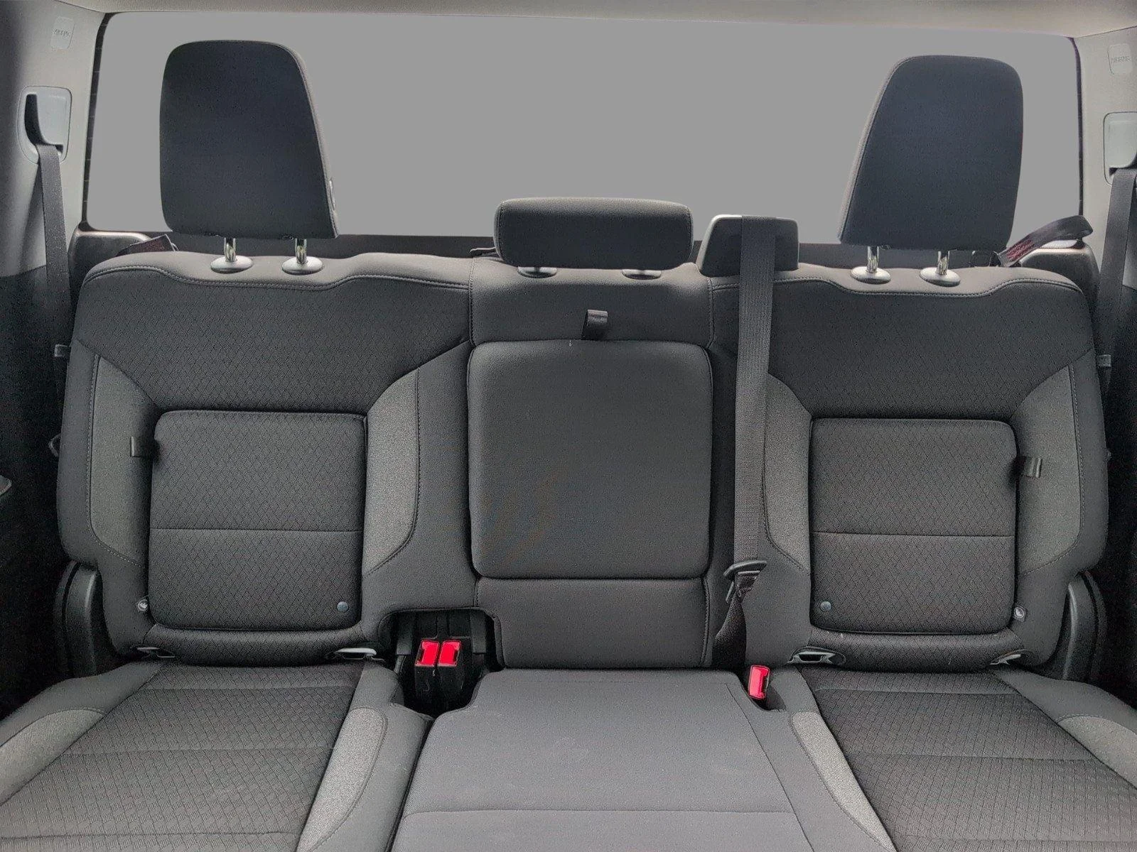 Used 2023 Summit White GMC Elevation image 31