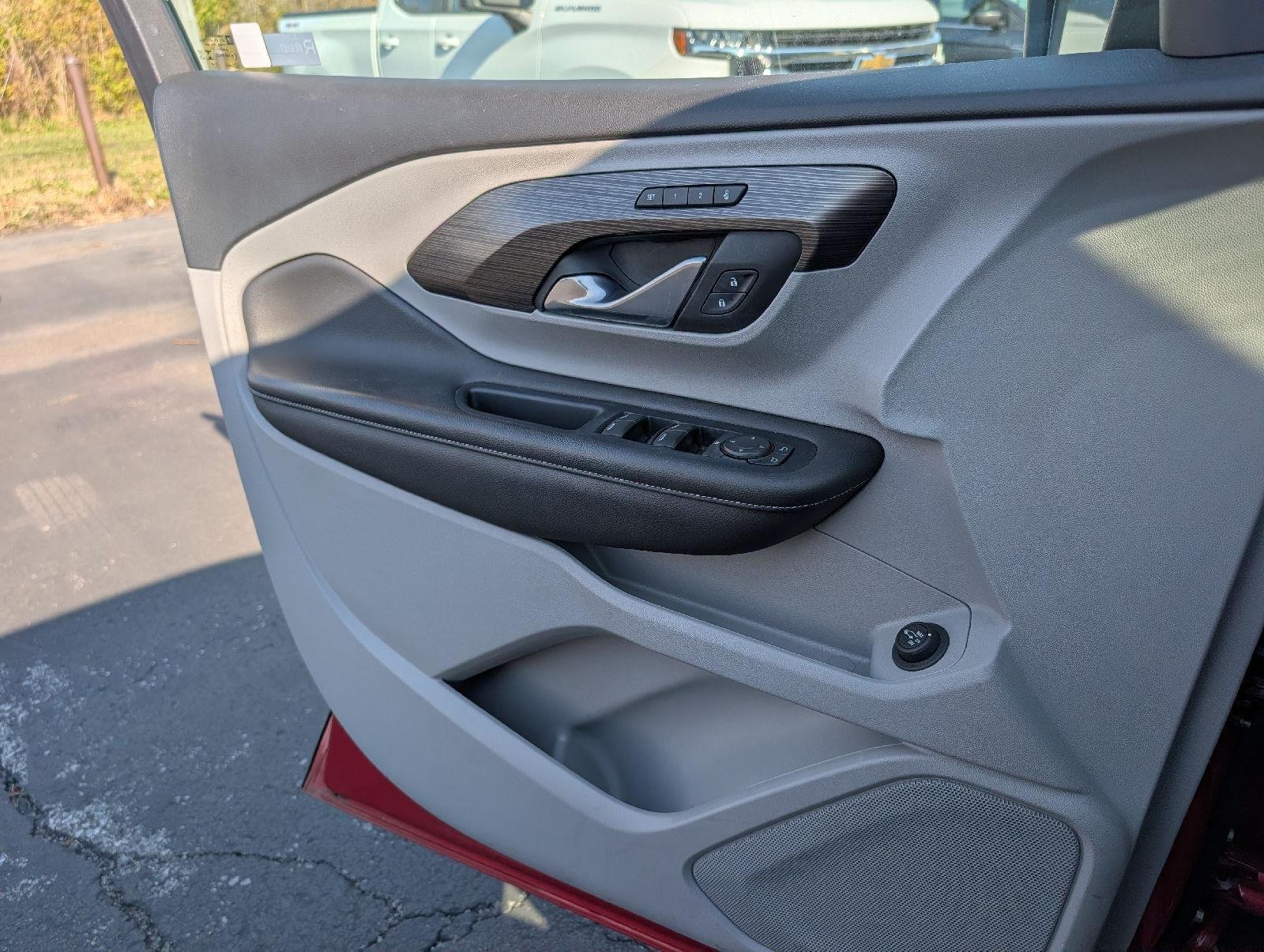 Used 2023 Volcanic Red Tintcoat GMC SLT image 10