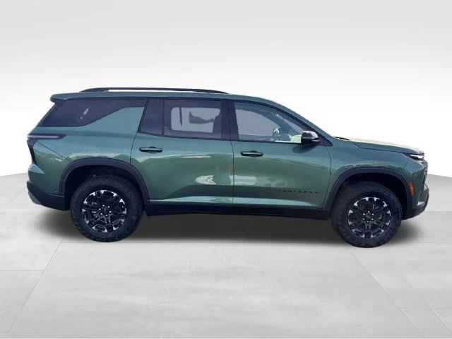 2027 Chevrolet Traverse Z71 - Photo 6