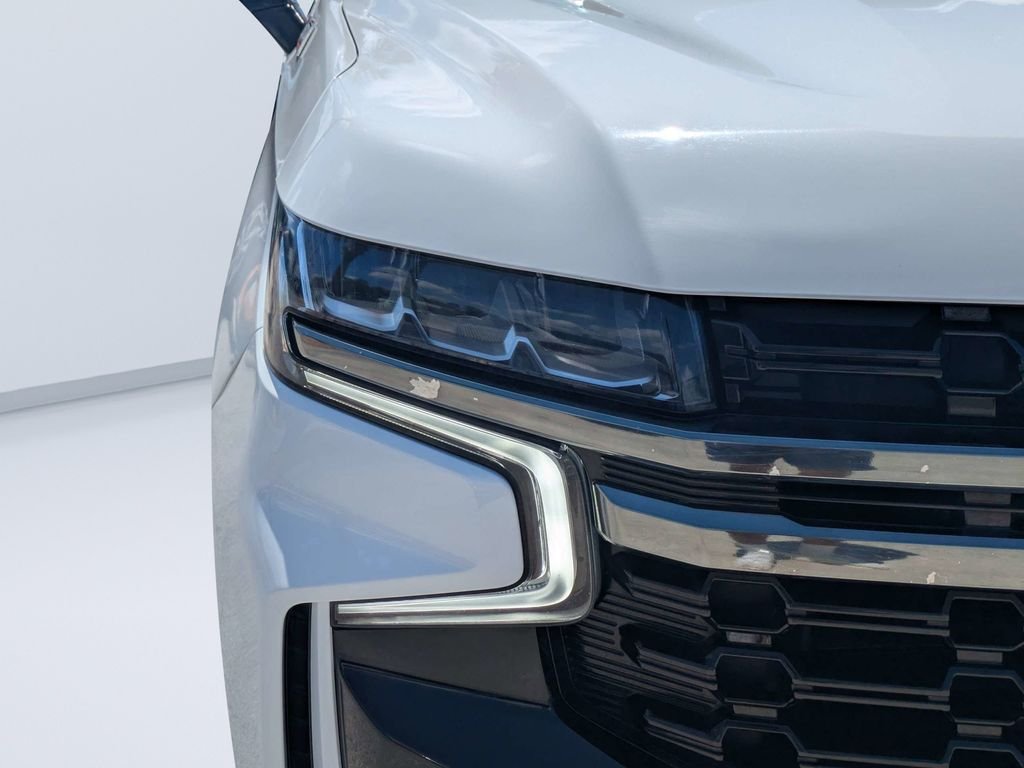 Used 2021 White Chevrolet Z71 image 9