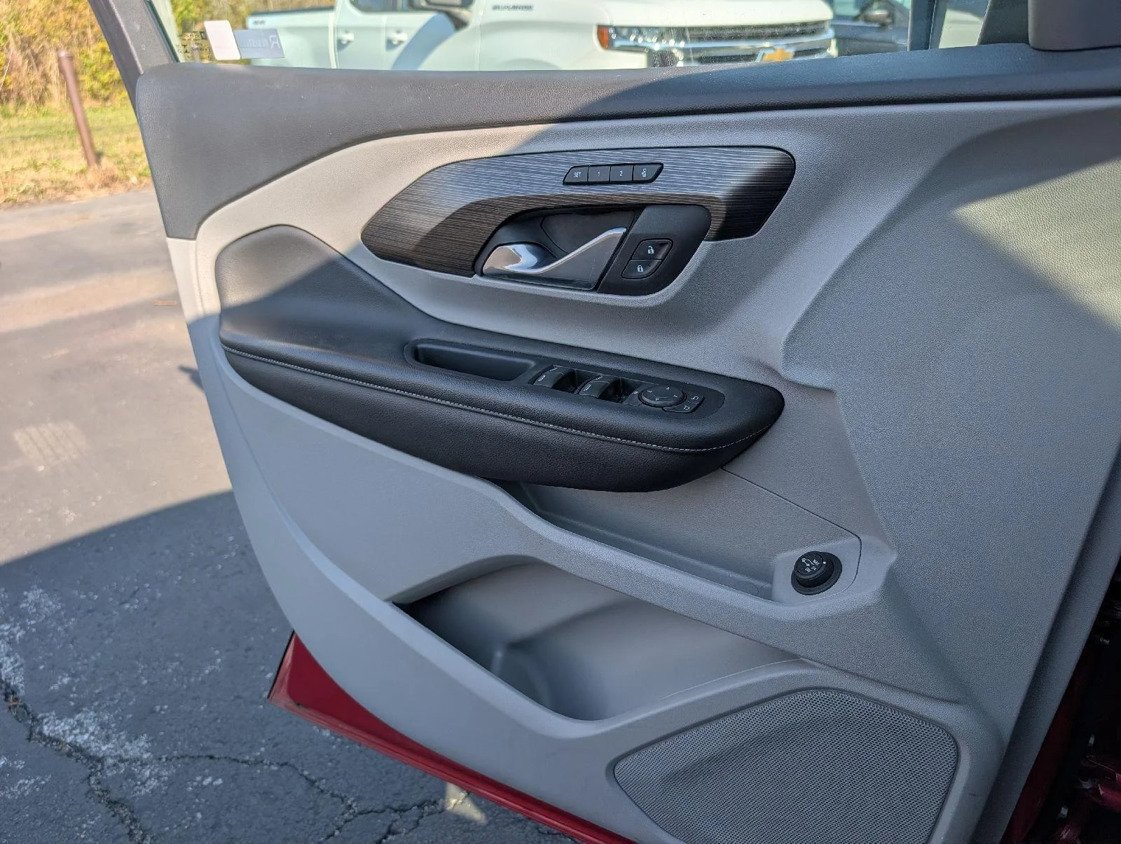 Used 2023 Volcanic Red Tintcoat GMC SLT image 10