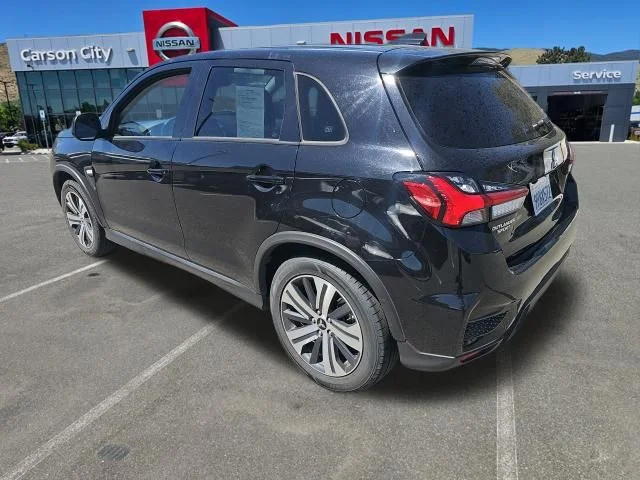 Used 2024 Silver Mitsubishi  image 9