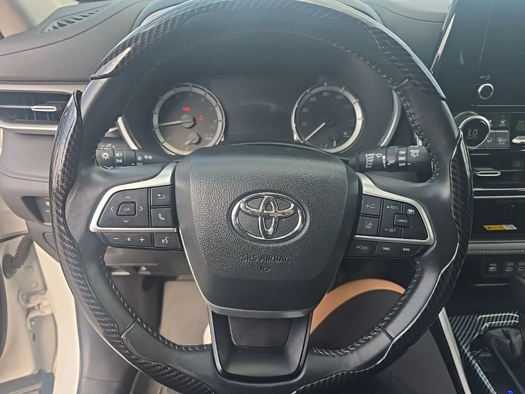 Used 2024 Beige Toyota XLE image 15
