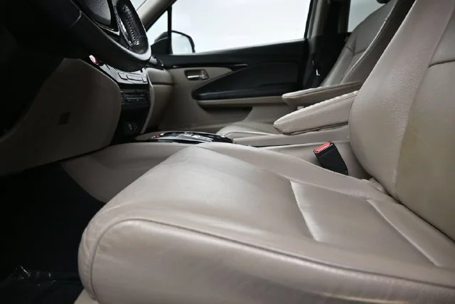 Used 2017 White Honda Touring image 28