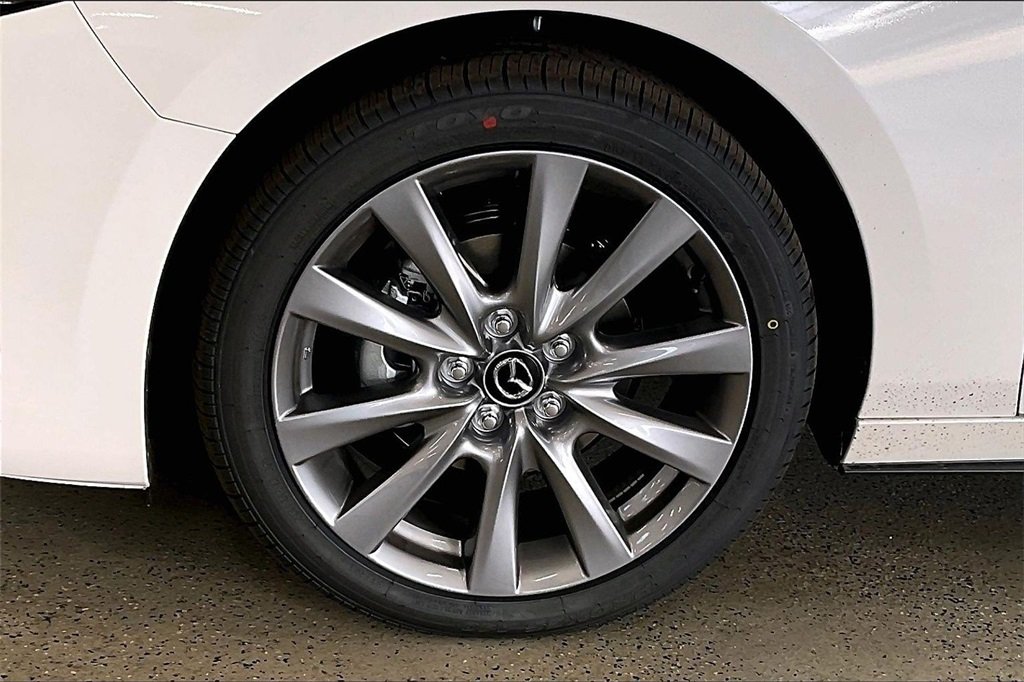 2026 MAZDA MAZDA3 - Image 11