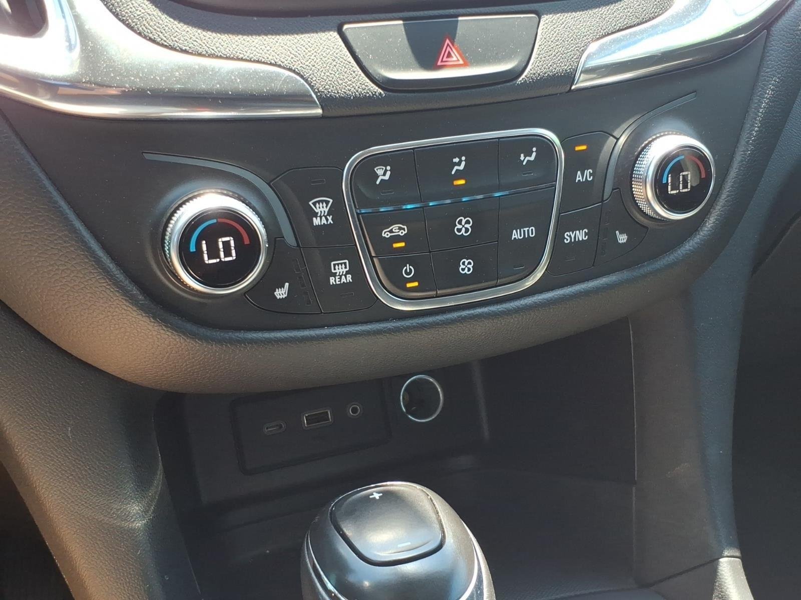 Used 2019 Summit White Chevrolet LT image 17