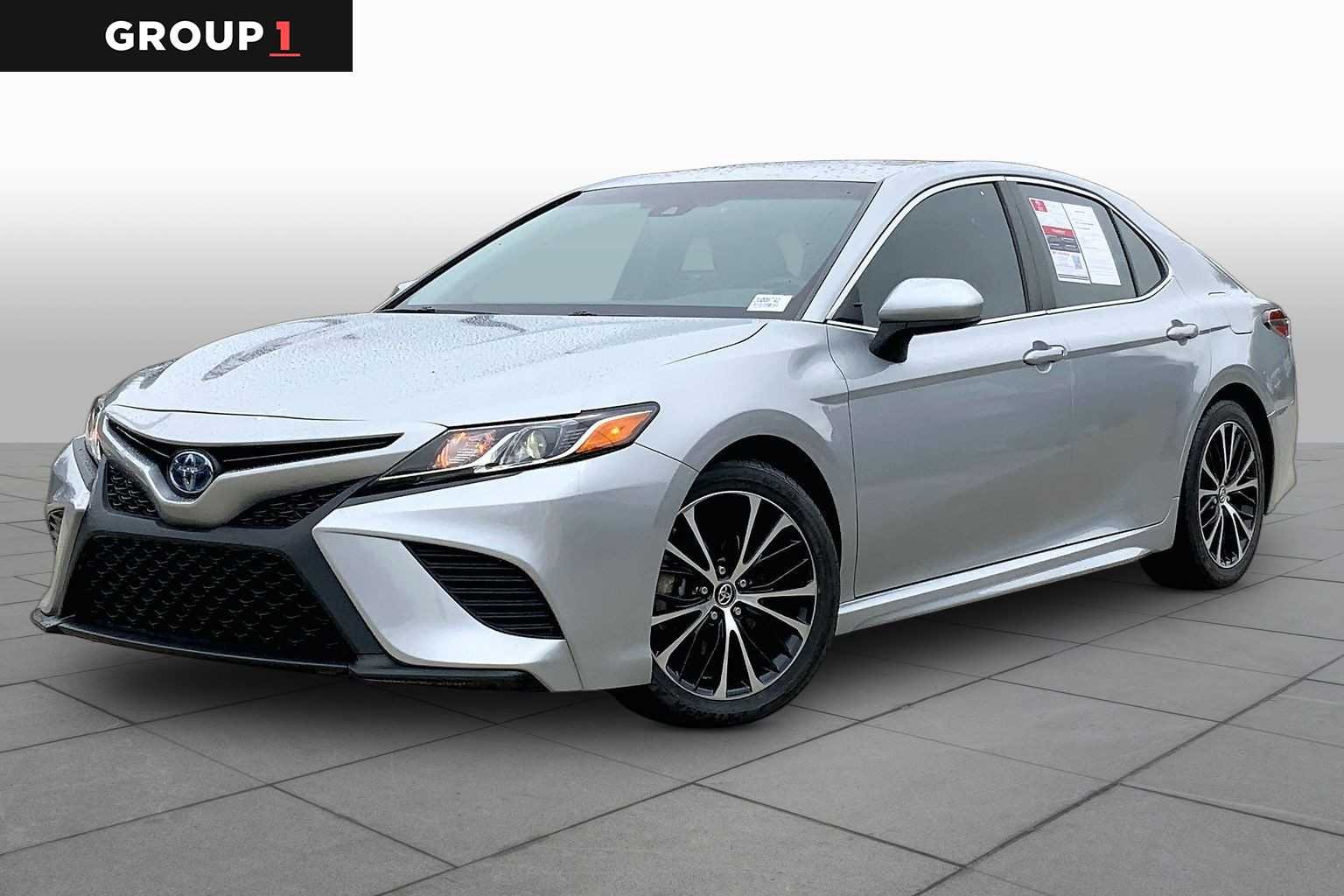 2018 Toyota Camry Hybrid SE