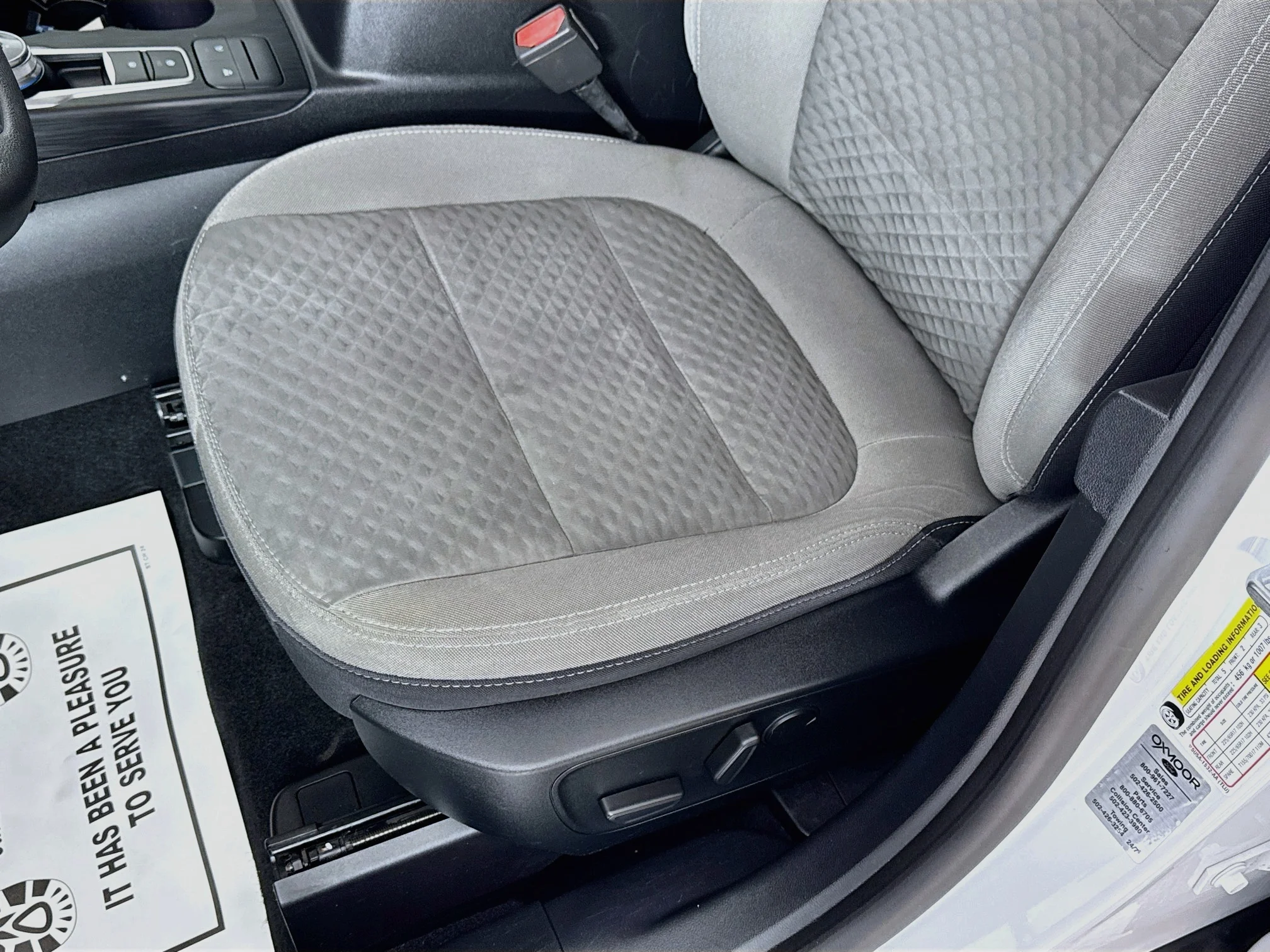 Used 2020 Oxford White Ford SE image 22