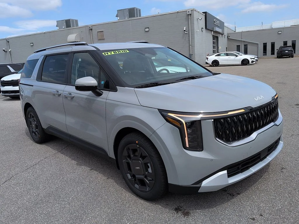 2026 Kia Sedona EX HEV's photo