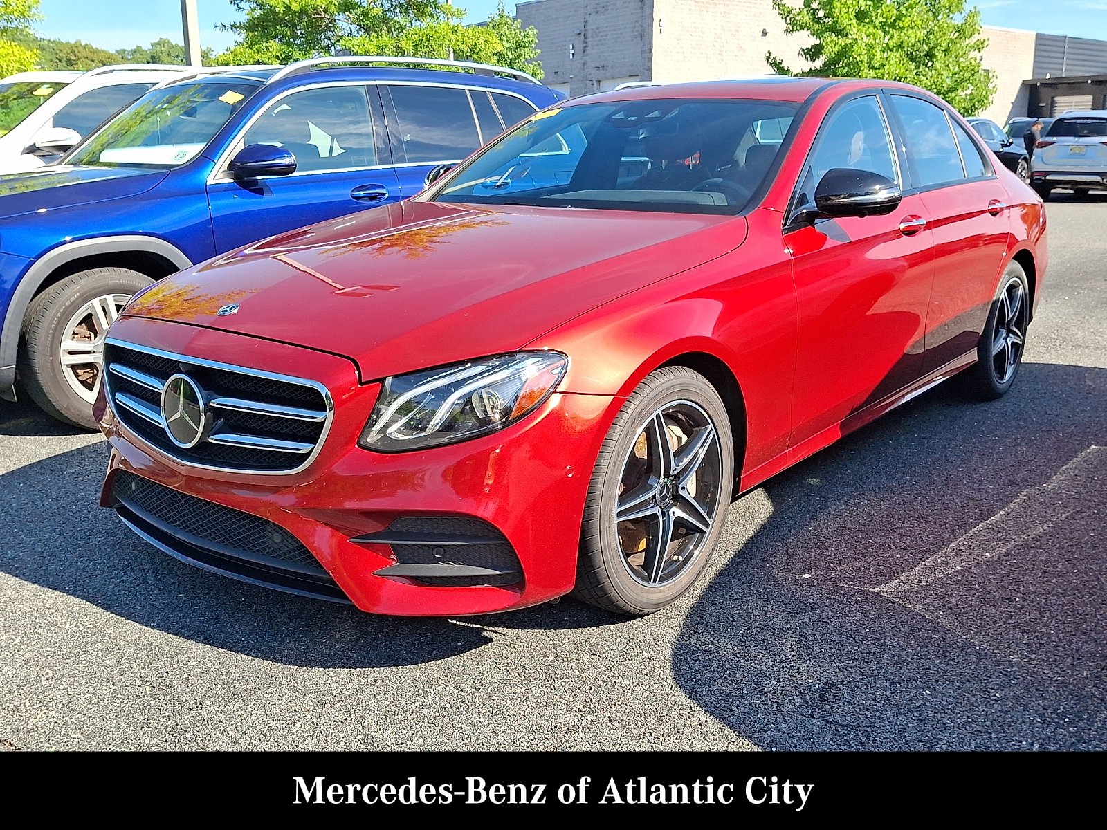 Used 2020 designo Cardinal Red Metallic Mercedes-Benz 4MATIC® image 3