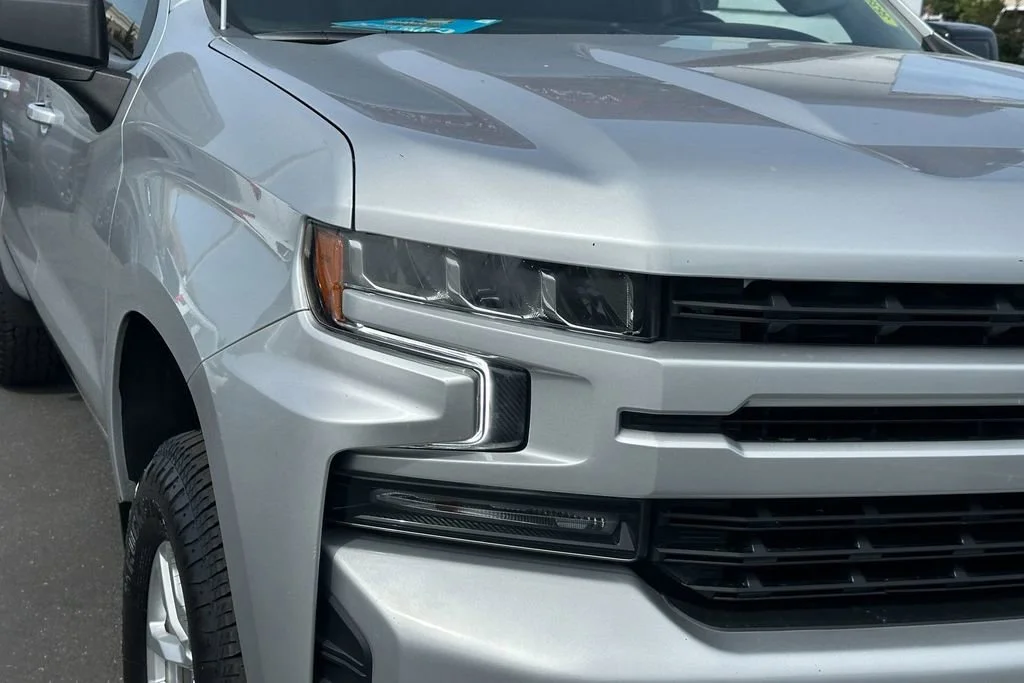 Used 2021 SILVER ICE METALLIC Chevrolet RST image 3