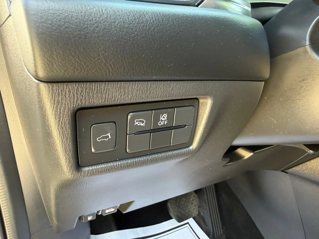 Used 2025 Silver Mazda 2.5 S Preferred Package image 16