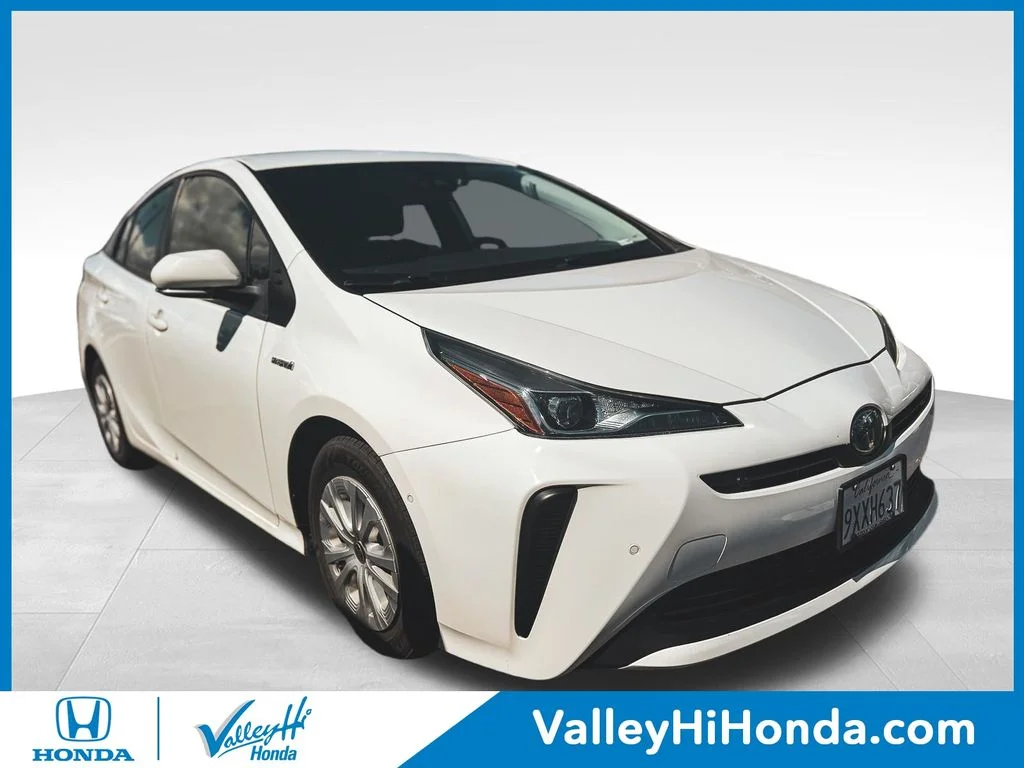 2021 Toyota Prius LE