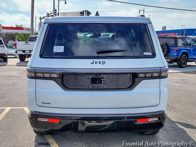 New 2026 Bright White Clear-Coat Exterior Paint Jeep  image 5