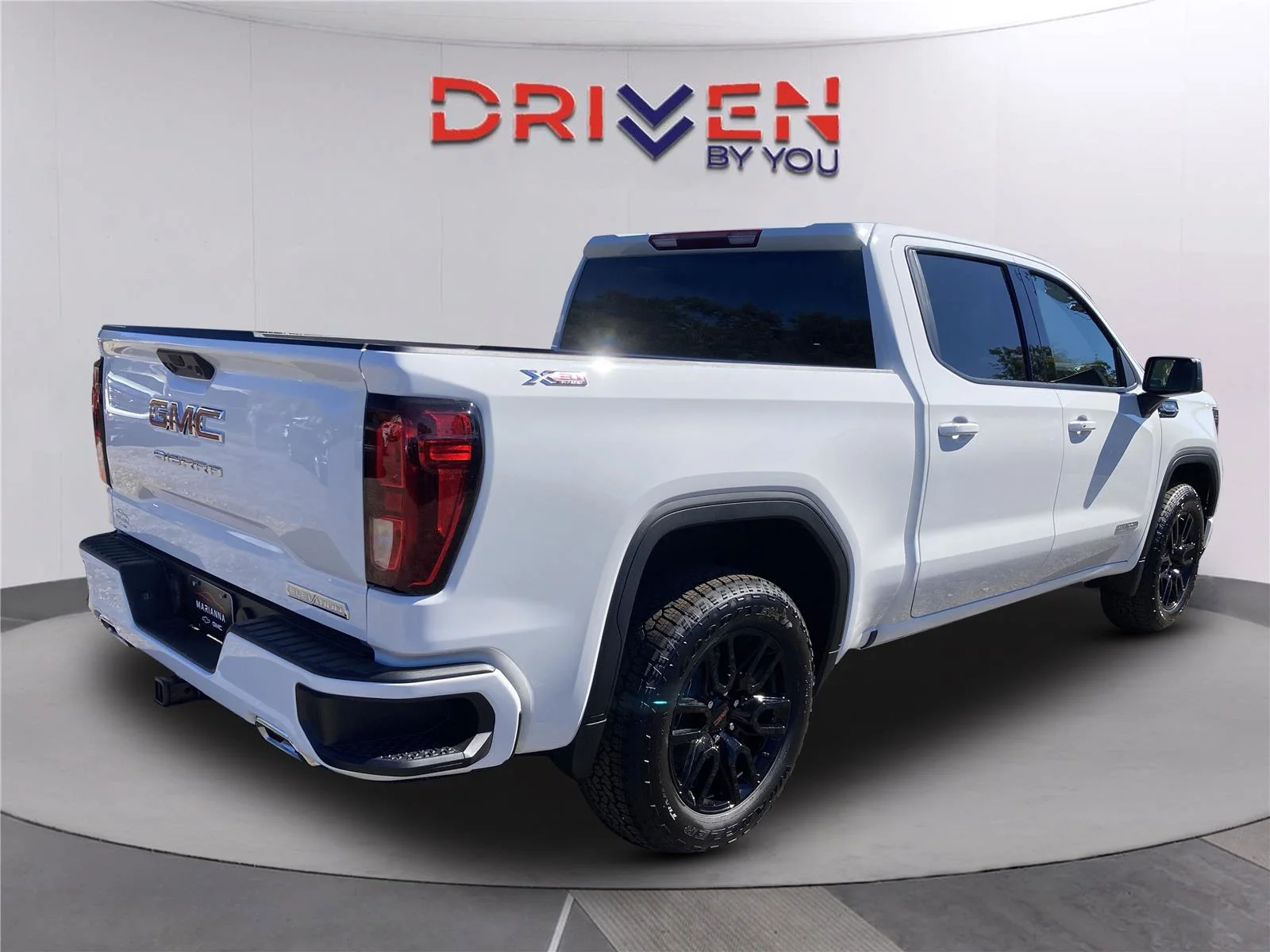 New 2026 Summit White GMC Elevation image 4