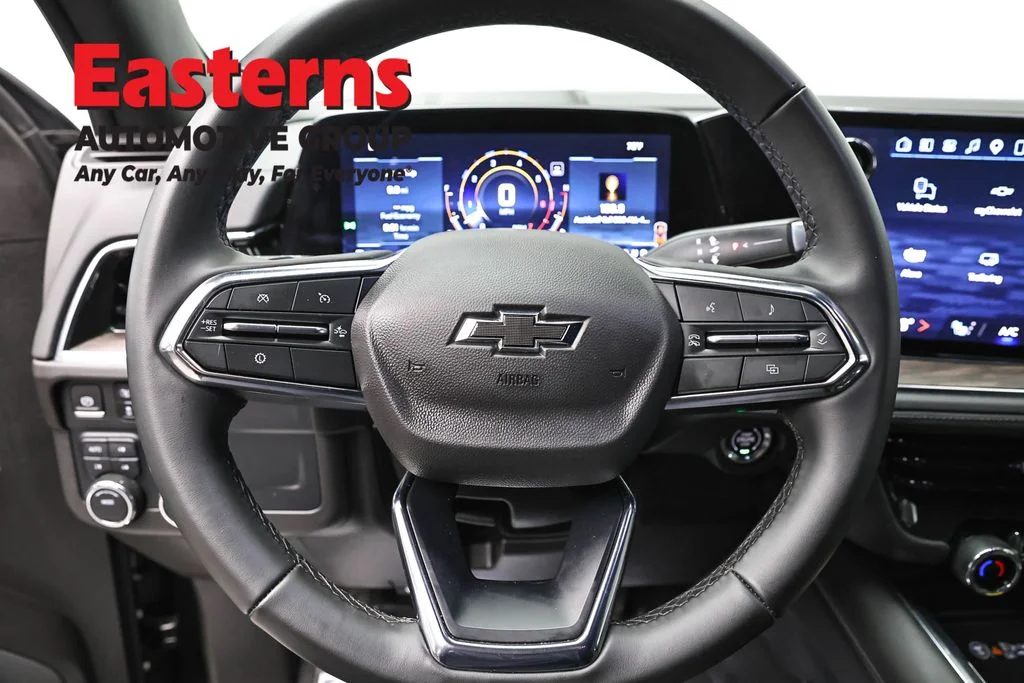 Used 2025 Black Chevrolet Z71 image 10