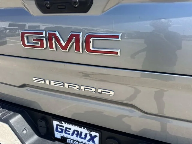 Used 2025 Silver GMC SLT image 20