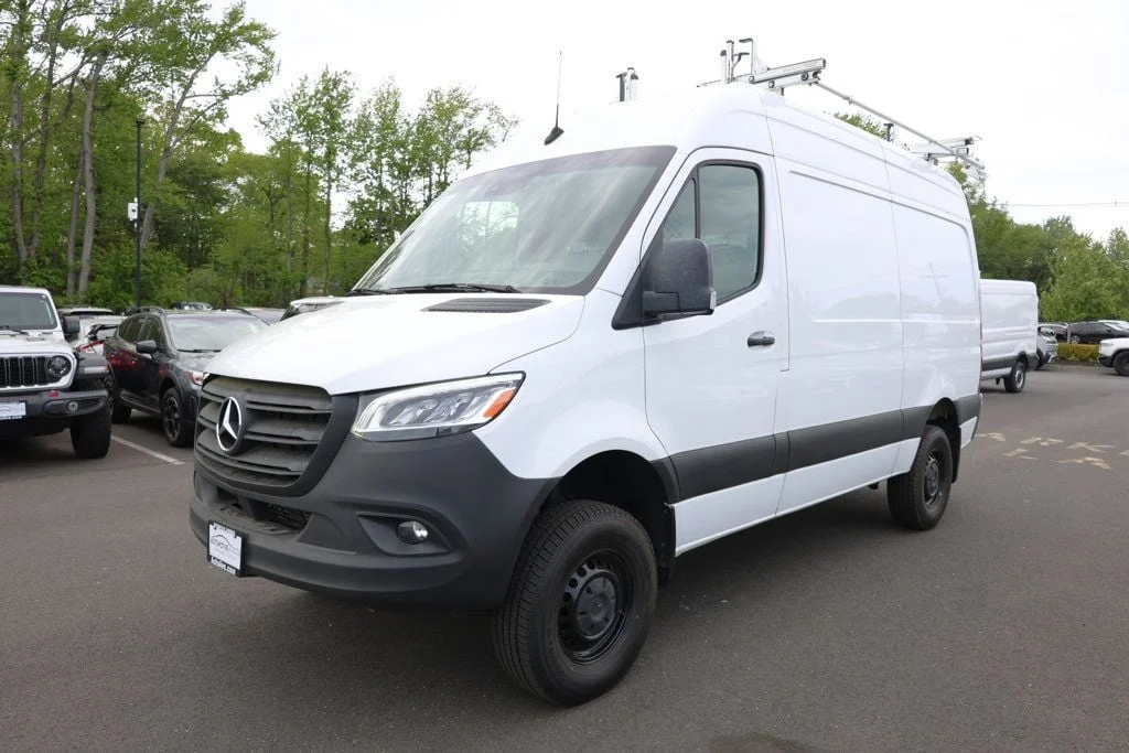 2022 Mercedes-Benz Sprinter 2500 144 WB 4x4's photo