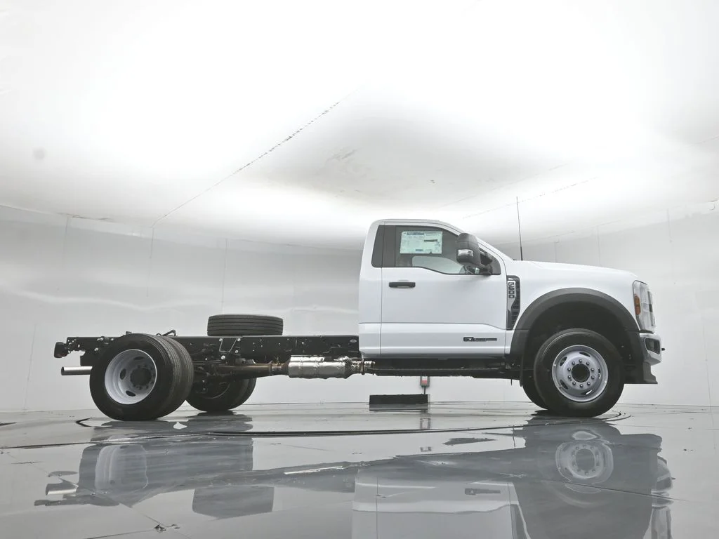 New 2026 Oxford White Ford XL image 45