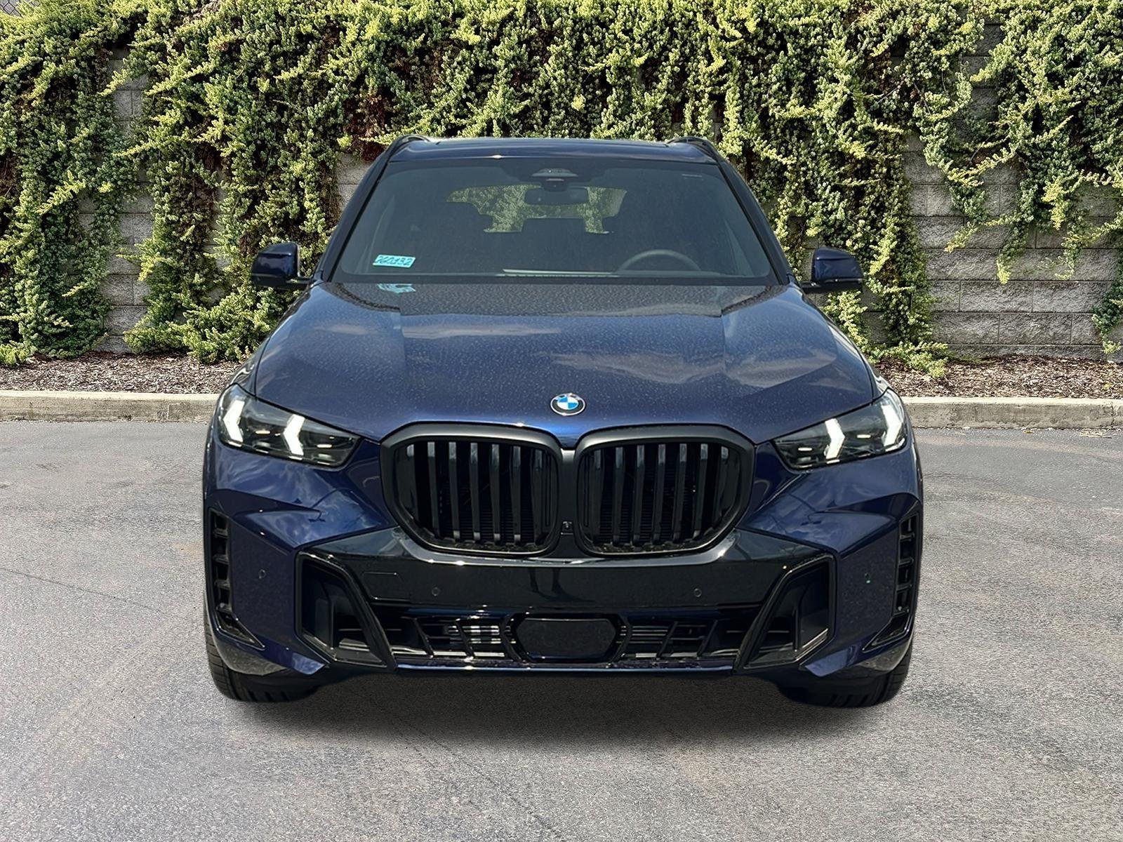 New 2026 Tanzanite Blue II Metallic BMW xDrive40i image 2