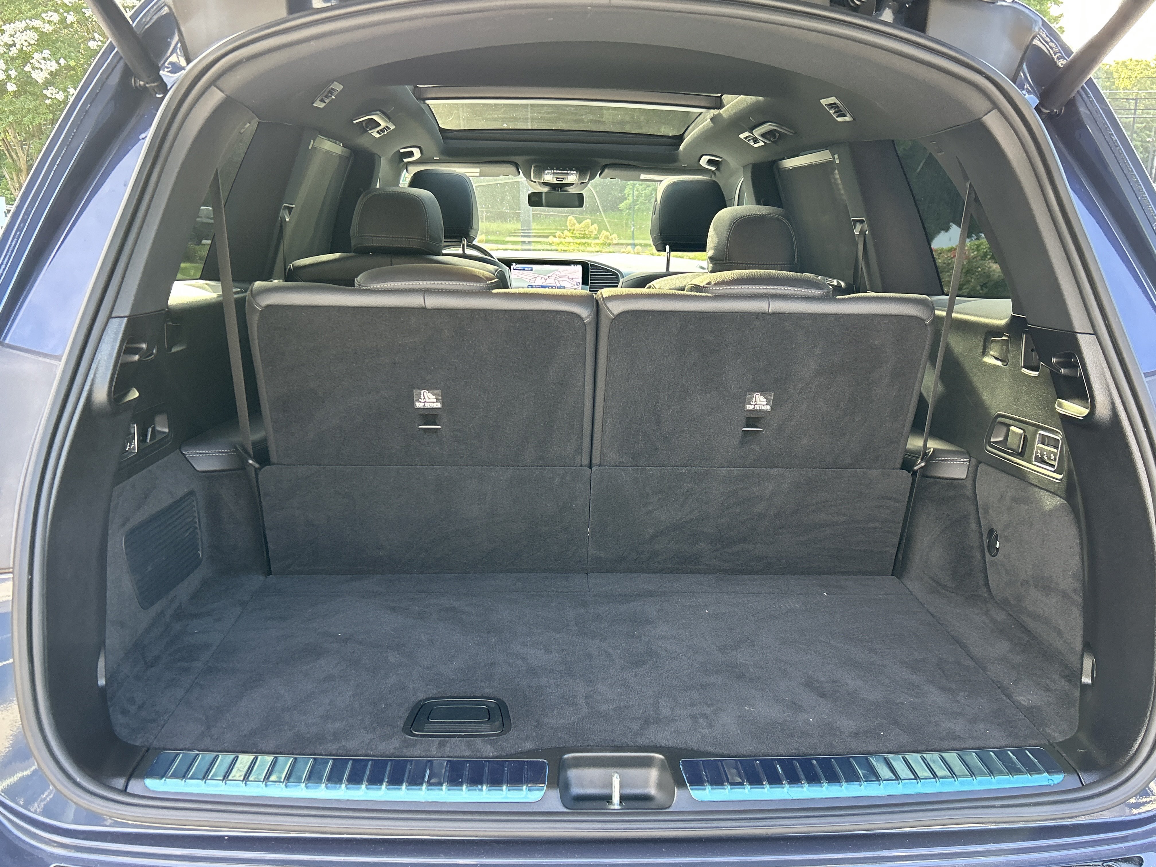 Certified Used 2024 Twilight Blue Metallic Mercedes-Benz GLS 450 4MATIC® SUV image 10