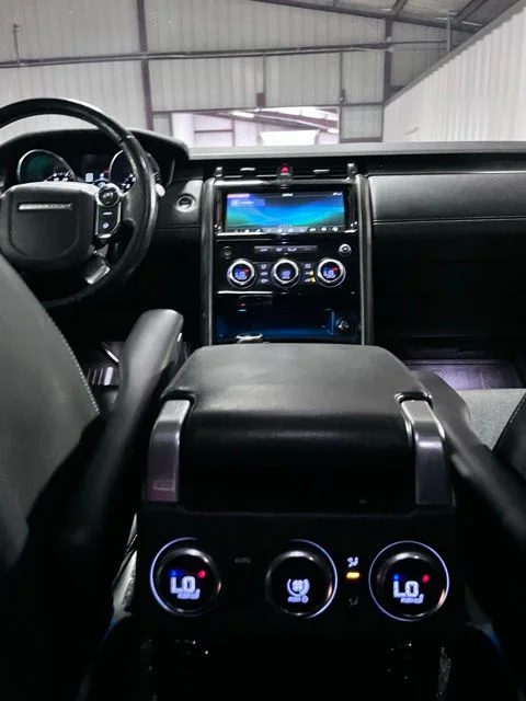 Used 2017 Black Land Rover First Edition image 31