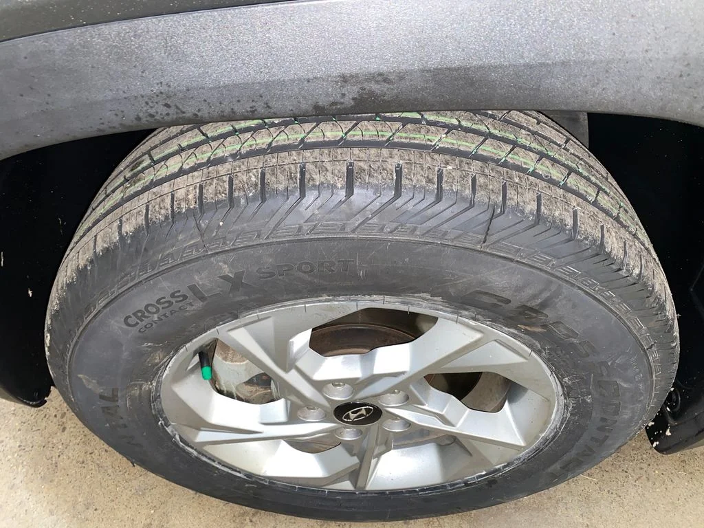Used 2022 Gray Hyundai SEL image 25